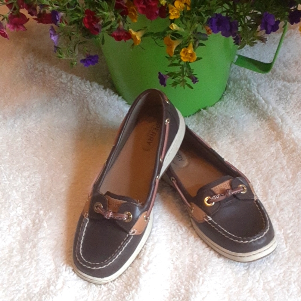 SPERRY SHOES